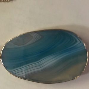 Geode pendant necklace, w/gold chain,